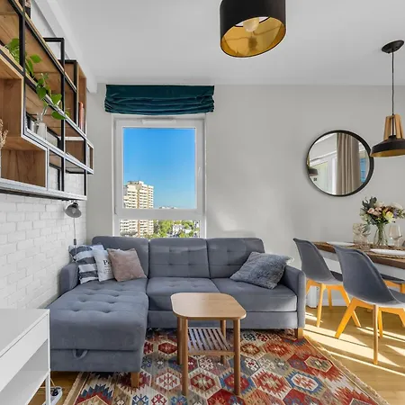 Apartamento Praga - 57m2, Parking, Balcony - By Rentujemy Varsóvia